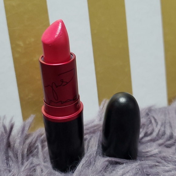 mac miley cyrus lipstick
